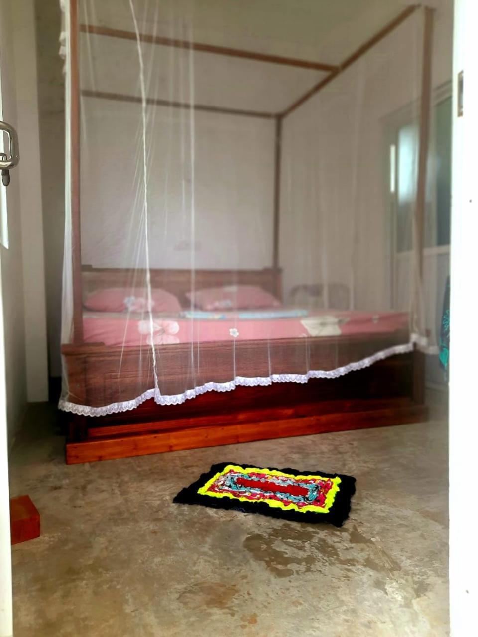 Ameesha Guesthouse ウナワトゥナ エクステリア 写真