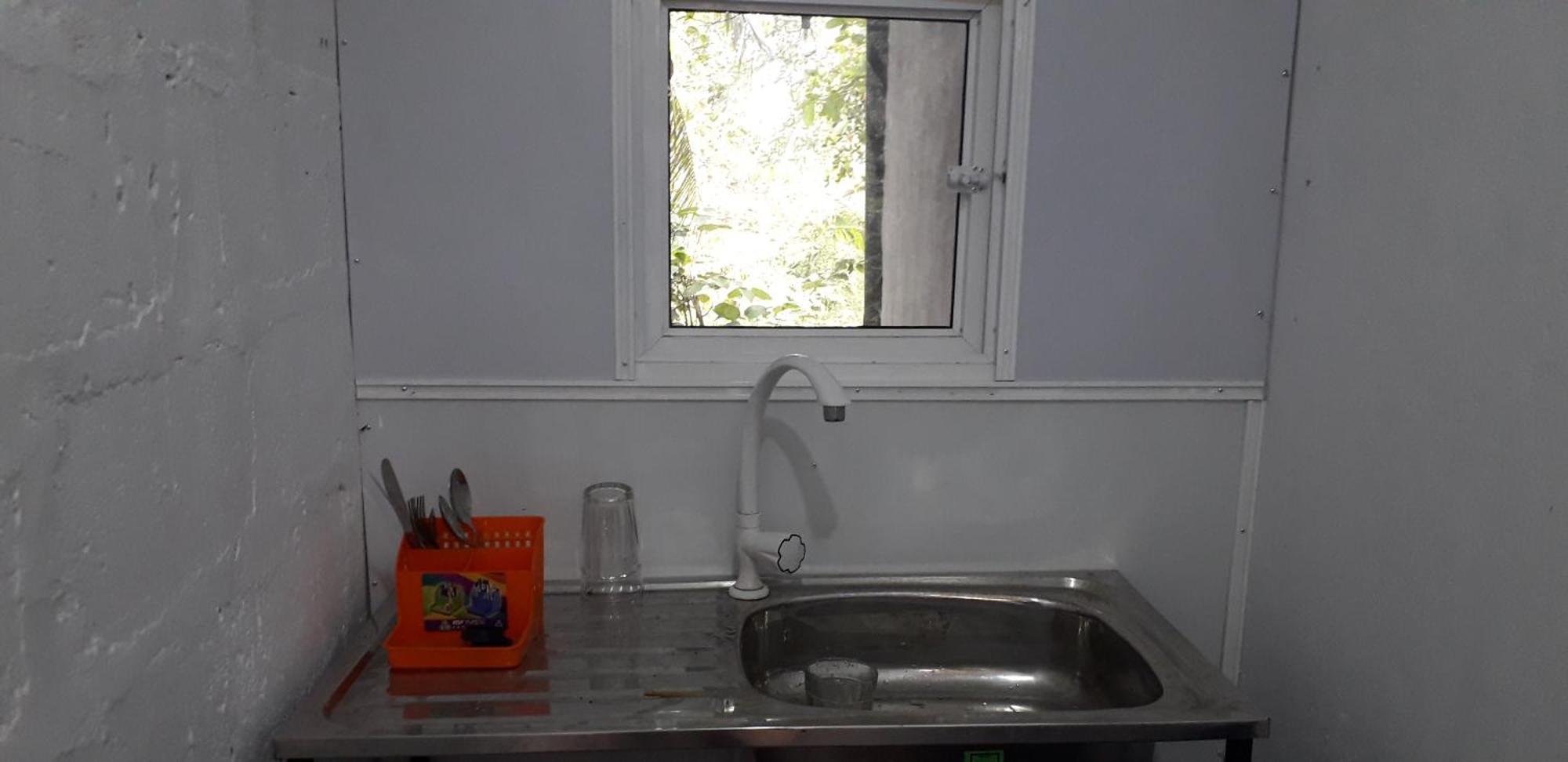 Ameesha Guesthouse ウナワトゥナ エクステリア 写真